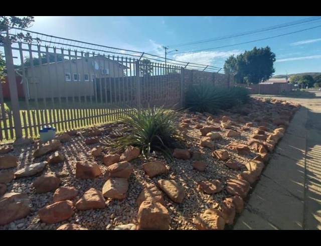 3 BEDROOM HOUSE FOR SALE IN BOOYSENS